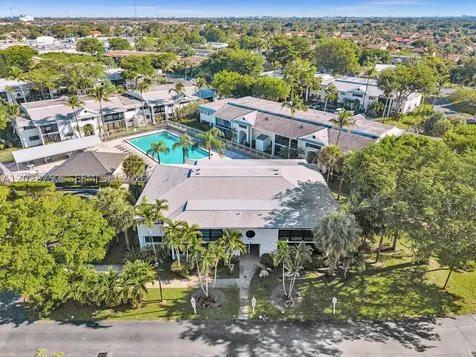 831 NE 199th Street Miami FL 33179