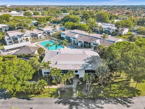 831 NE 199th Street Miami FL 33179