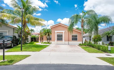 16452 SW 99th Lane Miami FL 33196