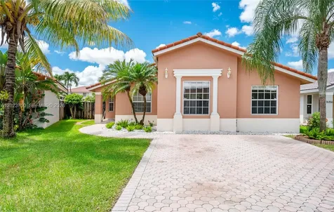 16452 SW 99th Lane Miami FL 33196