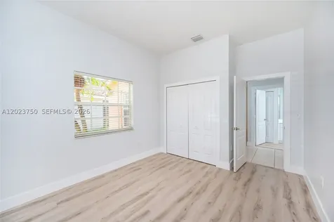 16452 SW 99th Lane Miami FL 33196