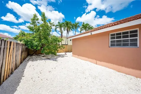 16452 SW 99th Lane Miami FL 33196