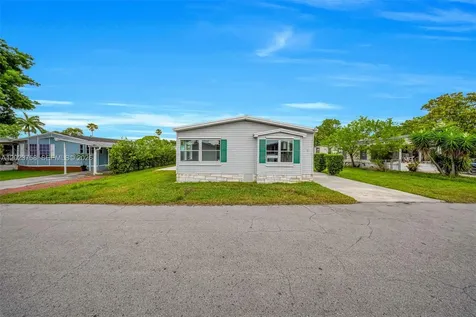 19800 SW 180th Ave Lot 81 Lot 82 Miami FL 33187