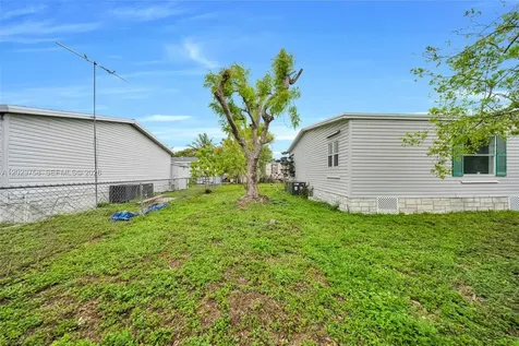 19800 SW 180th Ave Lot 81 Lot 82 Miami FL 33187