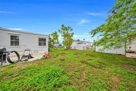 19800 SW 180th Ave Lot 81 Lot 82 Miami FL 33187