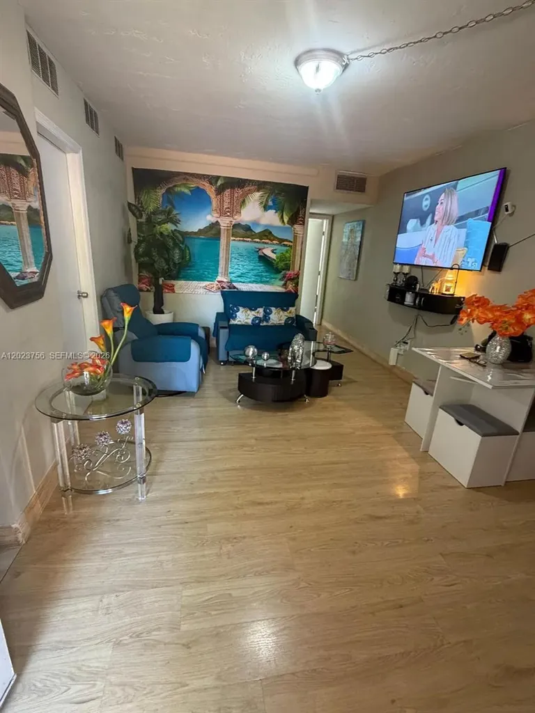 1245 W 24th Street Hialeah FL 33010
