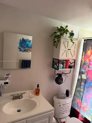 1245 W 24th Street Hialeah FL 33010