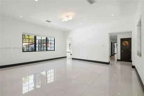 519 Alhambra Circle Coral Gables FL 33134