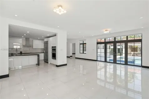 519 Alhambra Circle Coral Gables FL 33134