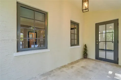 519 Alhambra Circle Coral Gables FL 33134
