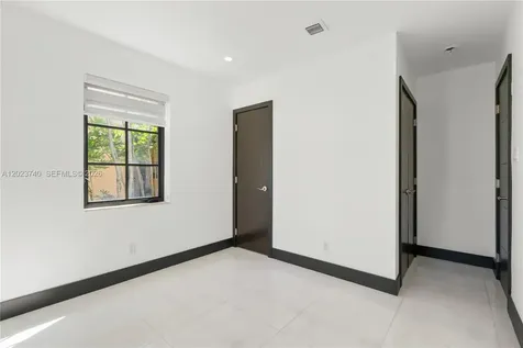 519 Alhambra Circle Coral Gables FL 33134