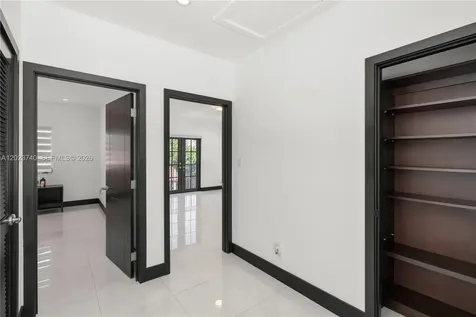 519 Alhambra Circle Coral Gables FL 33134