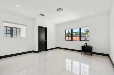 519 Alhambra Circle Coral Gables FL 33134
