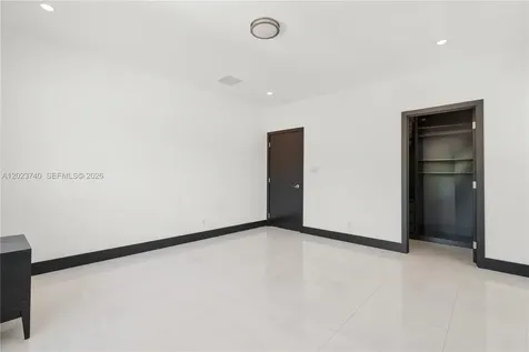 519 Alhambra Circle Coral Gables FL 33134