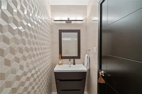 519 Alhambra Circle Coral Gables FL 33134