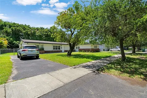 11515 SW 81st Road Pinecrest FL 33156