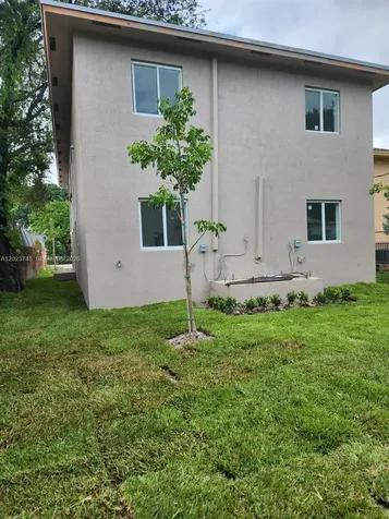 2750 NW 58th Street Miami FL 33142