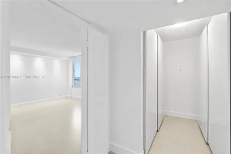 1541 Brickell Avenue Miami FL 33129