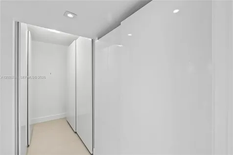 1541 Brickell Avenue Miami FL 33129