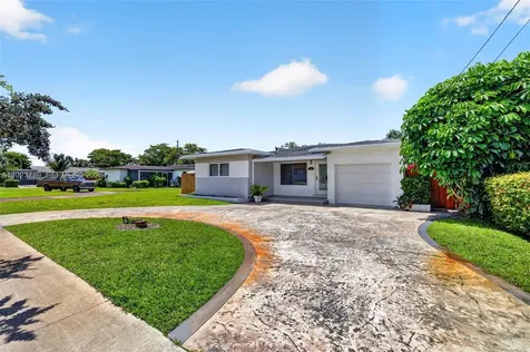 709 NW 9th Court Hallandale Beach FL 33009