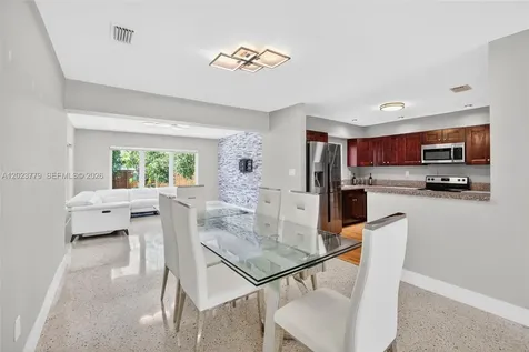 709 NW 9th Court Hallandale Beach FL 33009