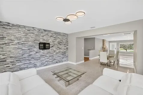 709 NW 9th Court Hallandale Beach FL 33009