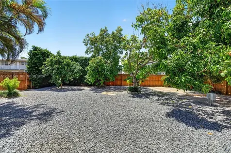 709 NW 9th Court Hallandale Beach FL 33009