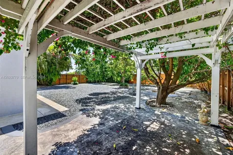 709 NW 9th Court Hallandale Beach FL 33009