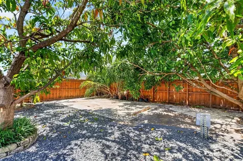 709 NW 9th Court Hallandale Beach FL 33009