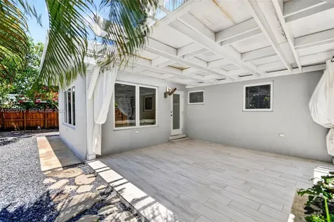 709 NW 9th Court Hallandale Beach FL 33009