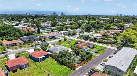 709 NW 9th Court Hallandale Beach FL 33009
