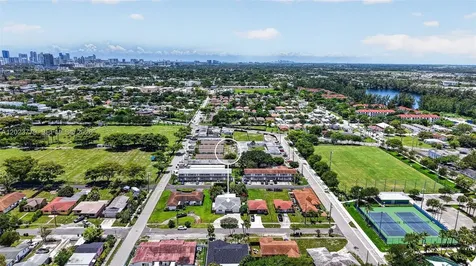 709 NW 9th Court Hallandale Beach FL 33009
