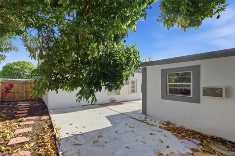 2780 NW 25th Street Fort Lauderdale FL 33311