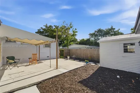 2780 NW 25th Street Fort Lauderdale FL 33311