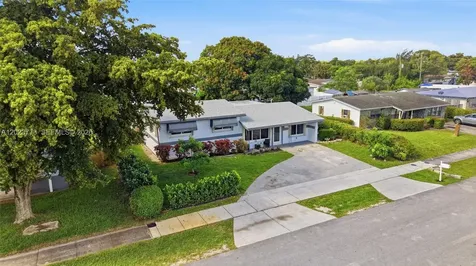 2780 NW 25th Street Fort Lauderdale FL 33311