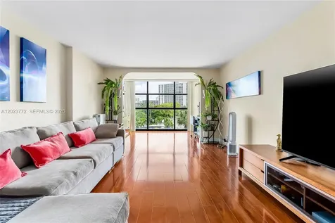 600 SW Parkview Drive Hallandale Beach FL 33009