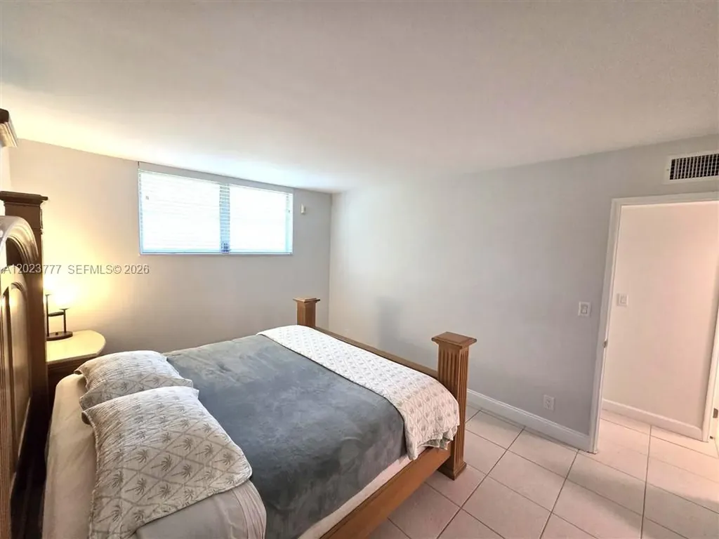 2400 NE 10th Street Pompano Beach FL 33062