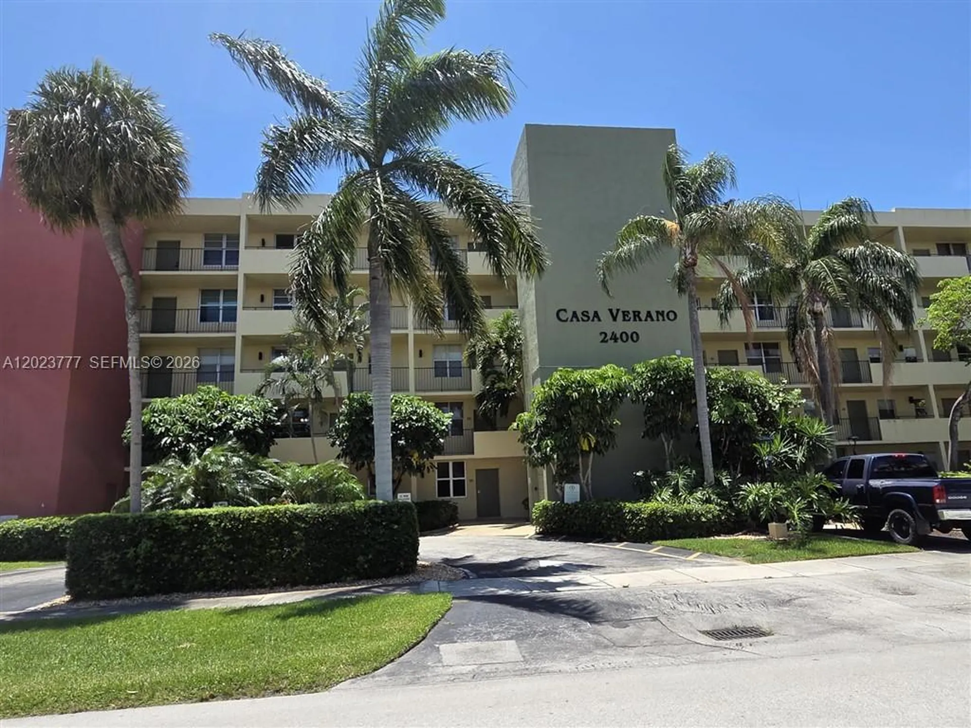 2400 NE 10th Street Pompano Beach FL 33062