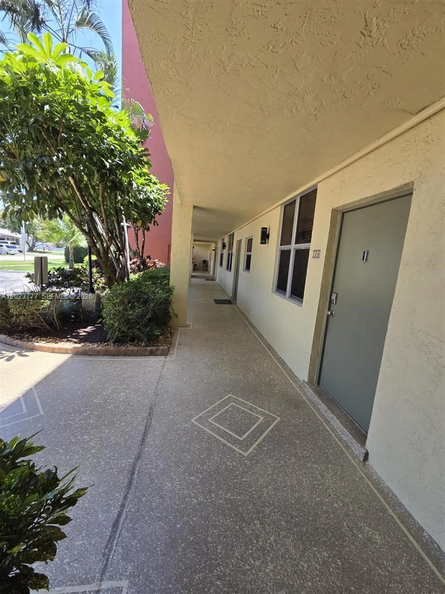 2400 NE 10th Street Pompano Beach FL 33062