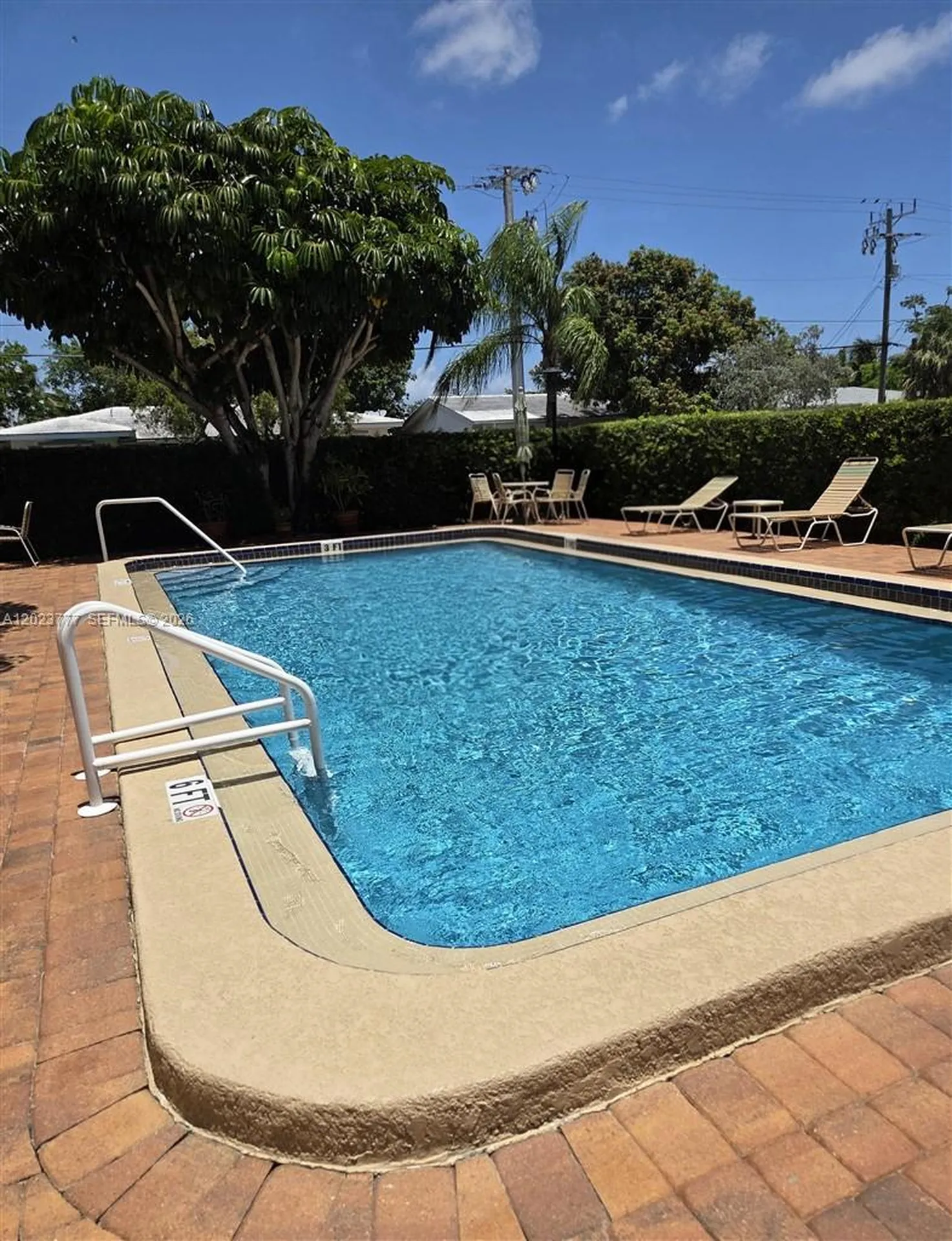 2400 NE 10th Street Pompano Beach FL 33062