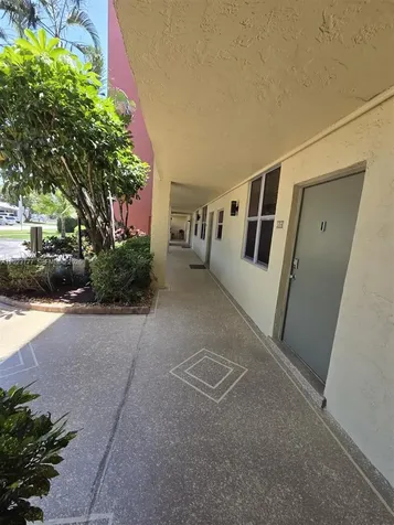 2400 NE 10th Street Pompano Beach FL 33062