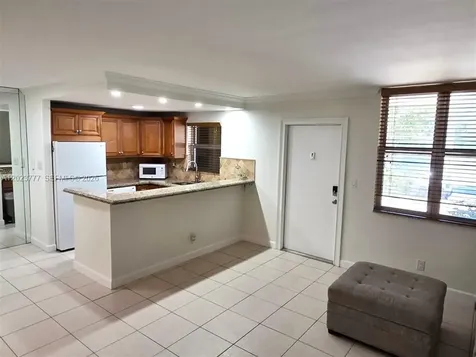 2400 NE 10th Street Pompano Beach FL 33062