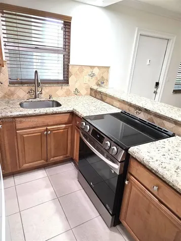 2400 NE 10th Street Pompano Beach FL 33062