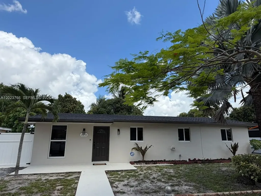 19255 NW 47th Place Miami Gardens FL 33055