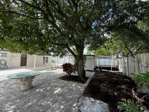 19255 NW 47th Place Miami Gardens FL 33055