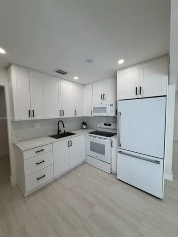 19255 NW 47th Place Miami Gardens FL 33055