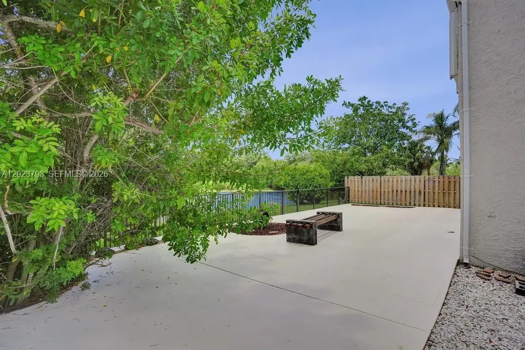 21461 Sawmill Court Boca Raton FL 33498