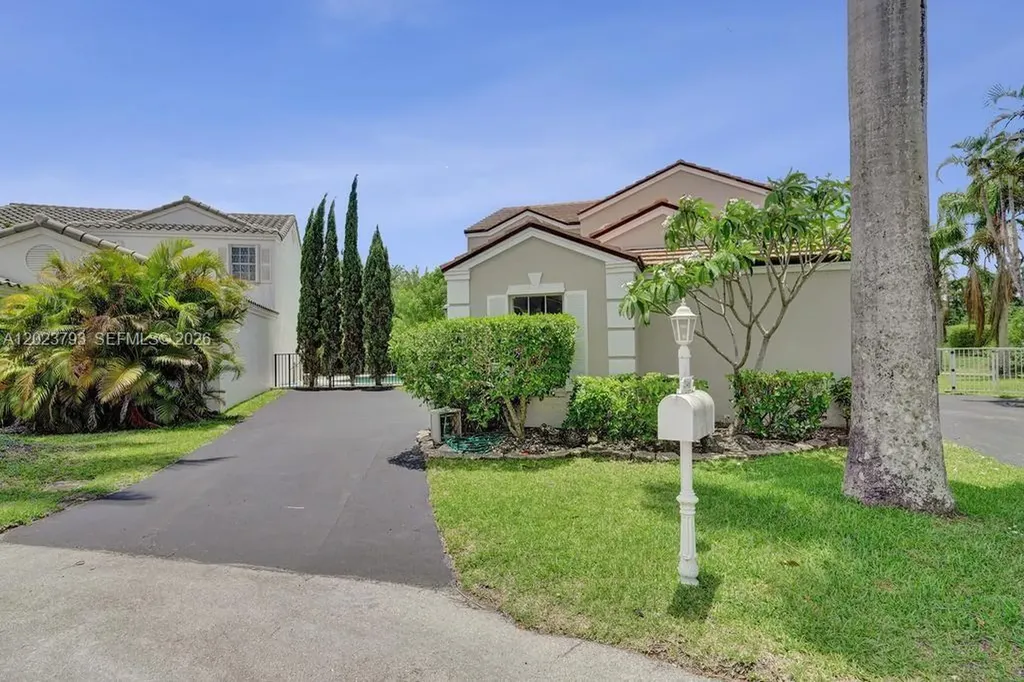 21461 Sawmill Court Boca Raton FL 33498