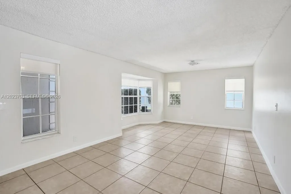 21461 Sawmill Court Boca Raton FL 33498
