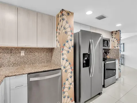 825 Brickell Bay Drive Miami FL 33131